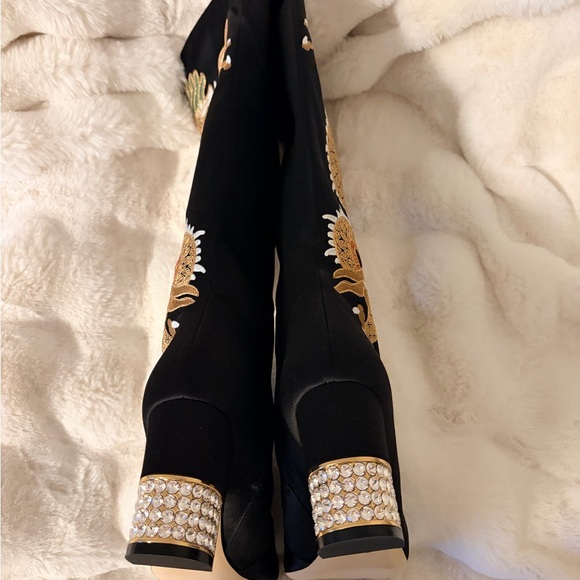 Gucci Black and Gold Dragon Embroidered Heeled Boots - Picture 3 of 12